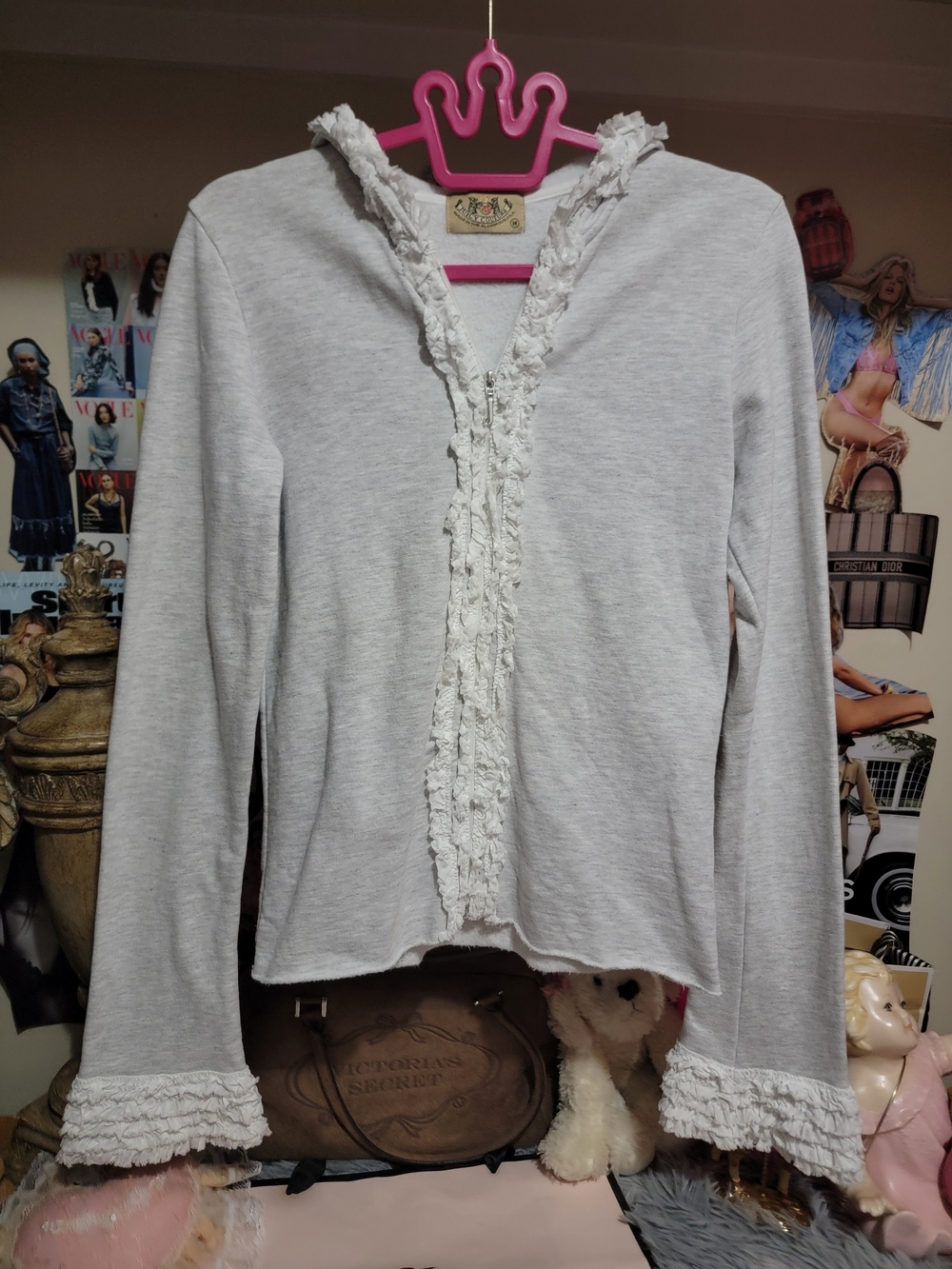 2000s Juicy Couture Gray&White Ruffle Jacket Medium